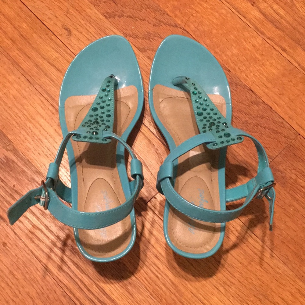 Cute Rhinestoned Turquoise Wedges